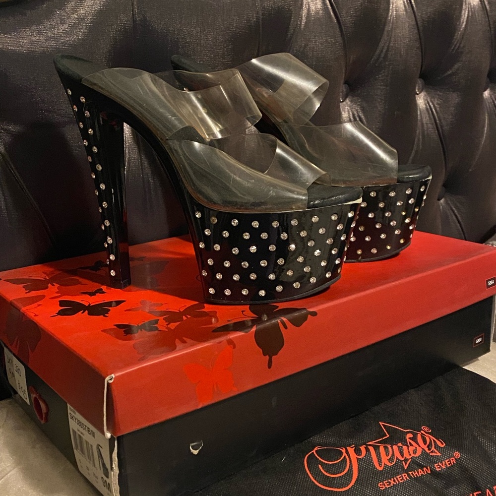 Pleaser 6 inch platform heels size 40 American size 10 fits like a 9